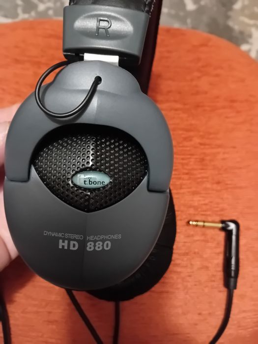 Căsti Studio  cu fir