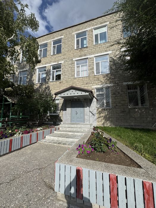 Сдам 1-й этаж в административном здании- 260,5 кв.м