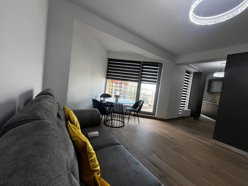 Inchiriez apartament