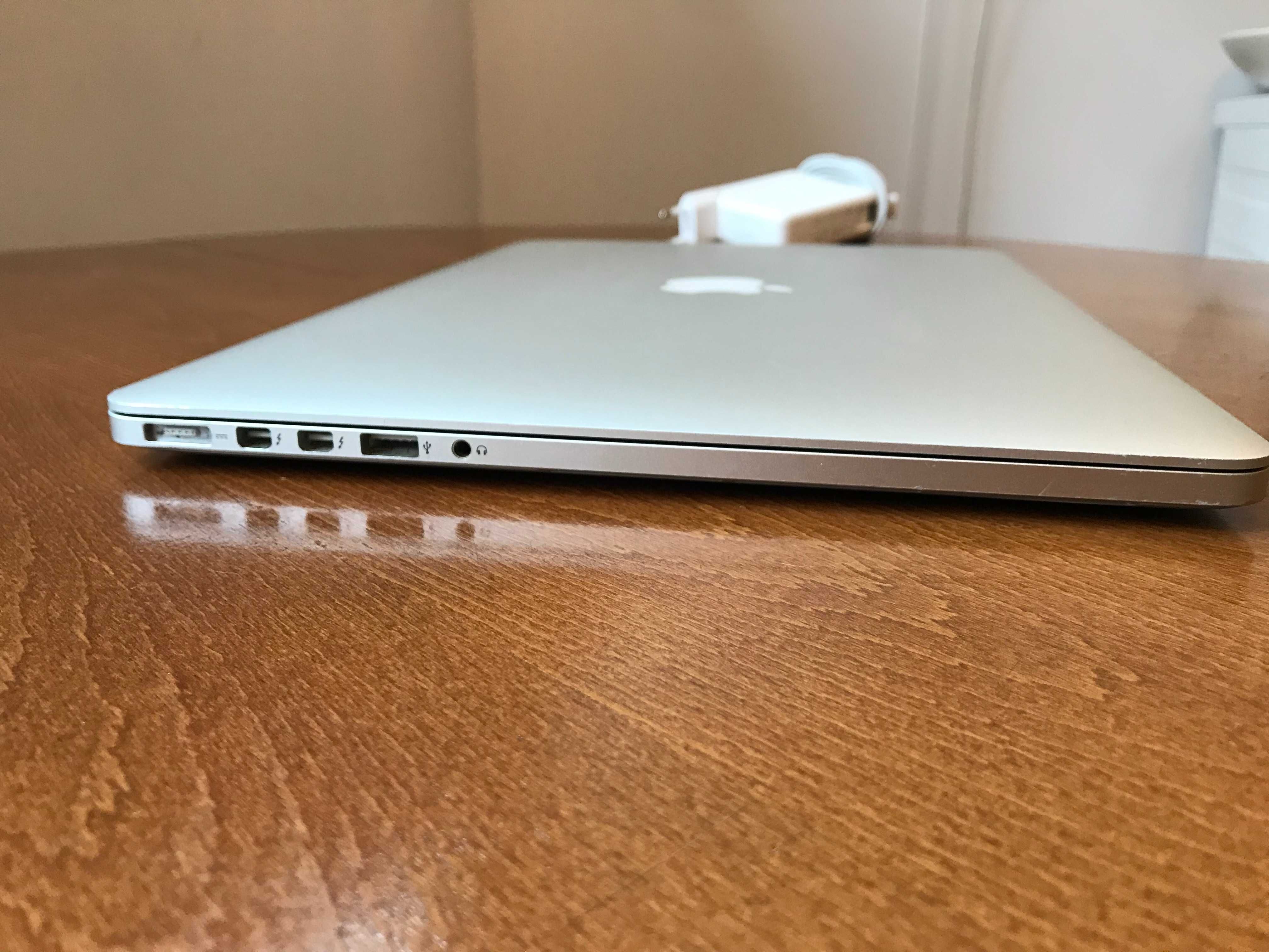 Продавам Macbook pro 15 late 2013