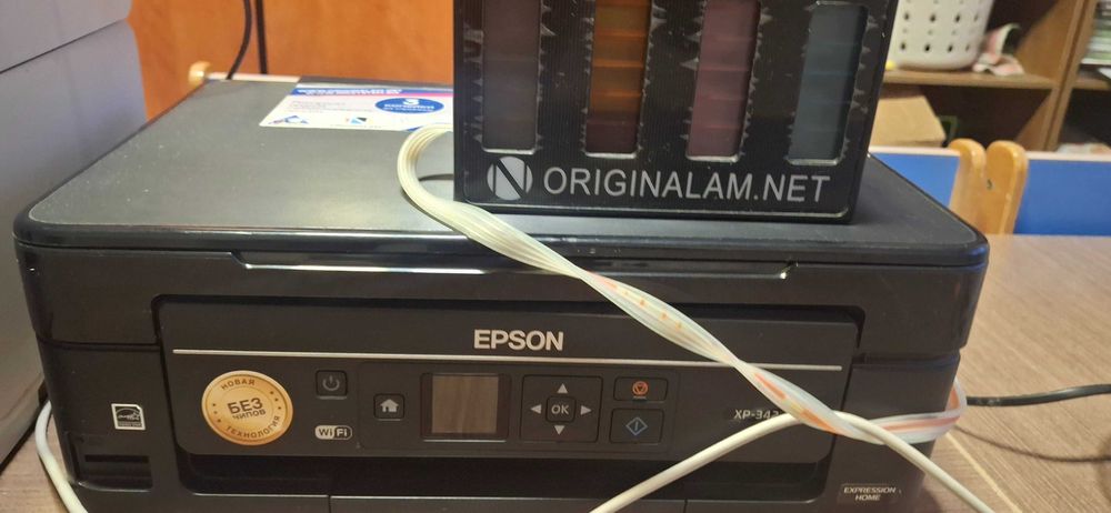 Два принтера, БУ, в хорошем состоянии, один нуждается в ремонте