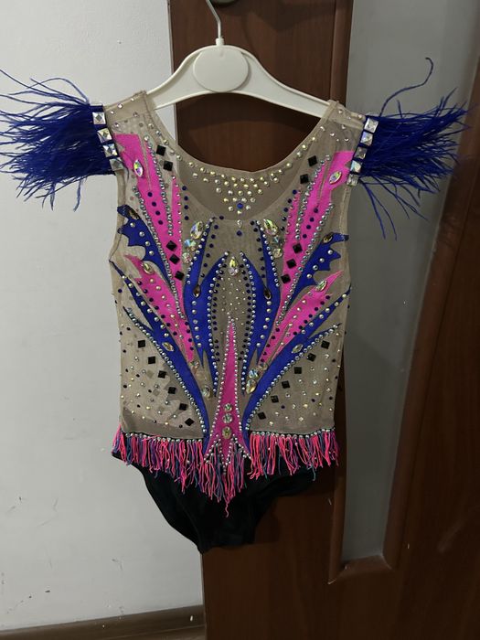 гимнастический купальник и новая форма для гимнастики