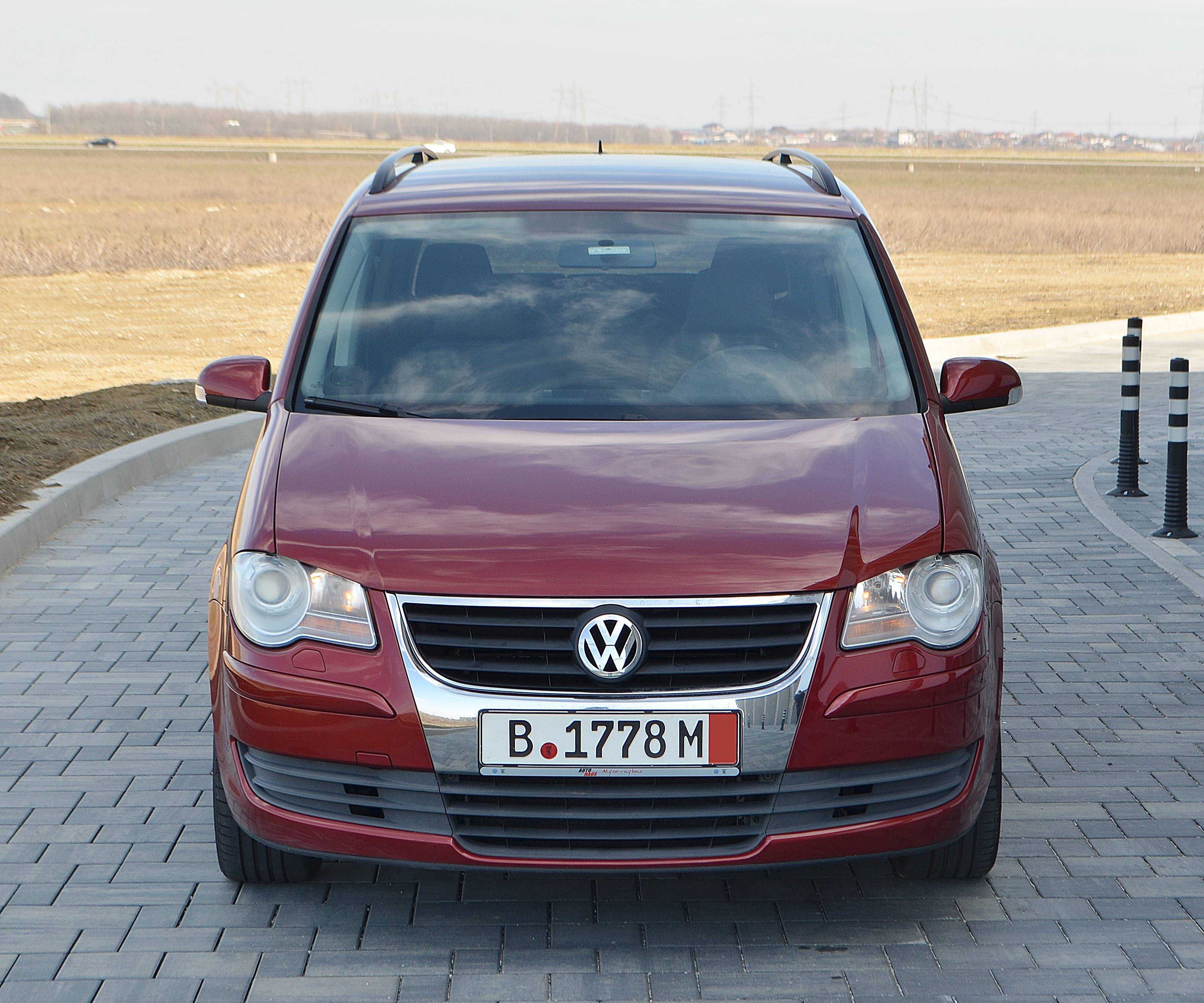 VW TOURAN United 7 Loc-uri 1.4TSi Benzina Euro 5 140cp Clima Navy 2010