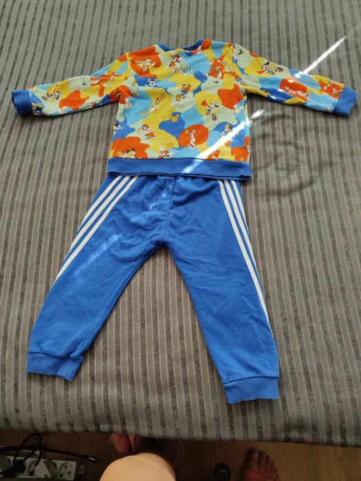 Оригинален комплект за момче на adidas 2-3г