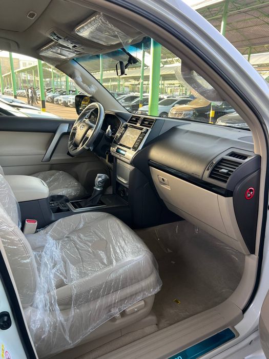 Toyota Land Cruiser 150