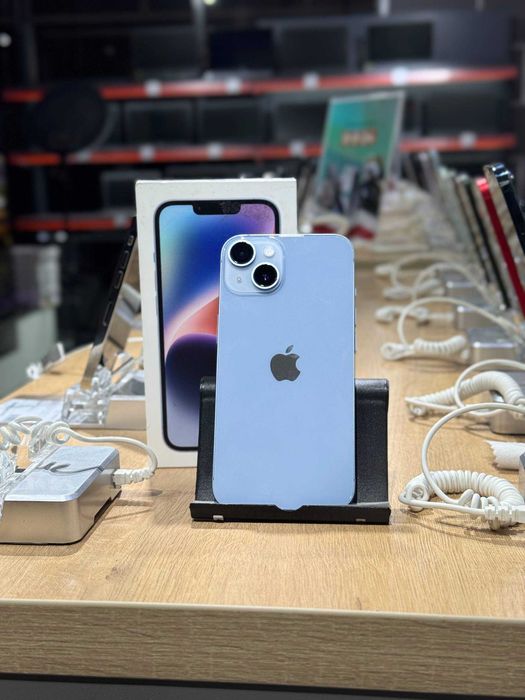 Телефон iPhone 13 128Gb / Айфон 13 128Гб 77%