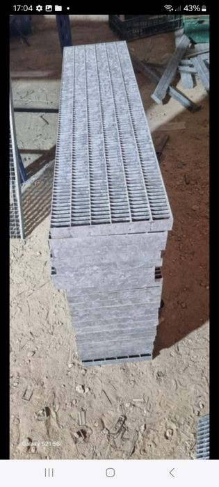 Grătare zincate la diferite dimensiuni