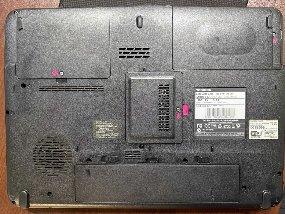 Laptop Toshiba Satellite A300 Intel Core 2 Duo T6400