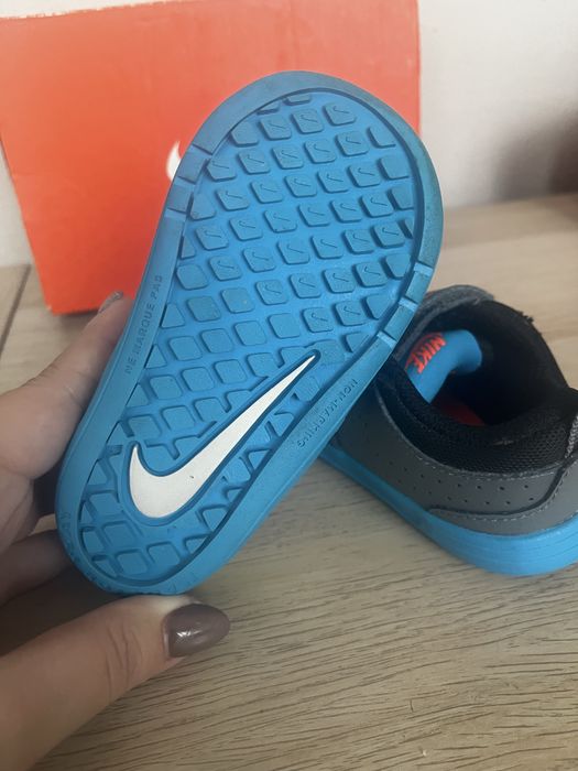 Vand Nike marimea 21