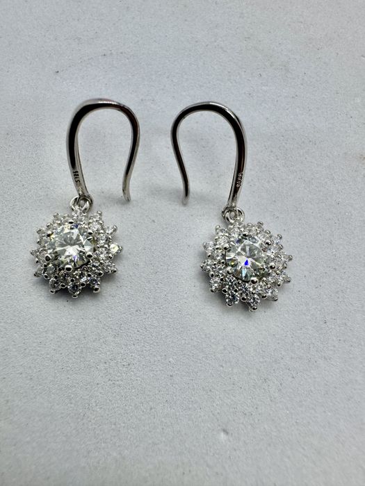 Сребърни обеци с мойсанит (диамант) 0.5 карата