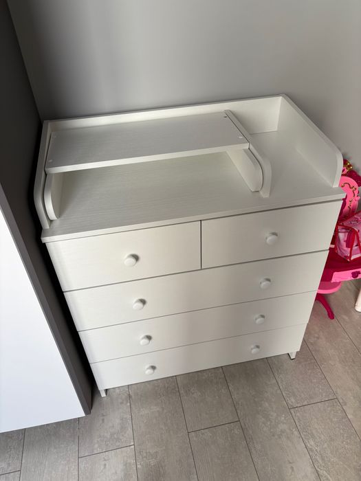 Продам пеленальный комод (столик)