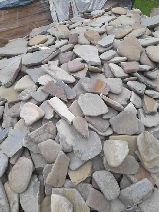 Piatră vând urgent