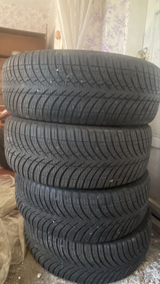 Goodyear  Vector 225/55/18