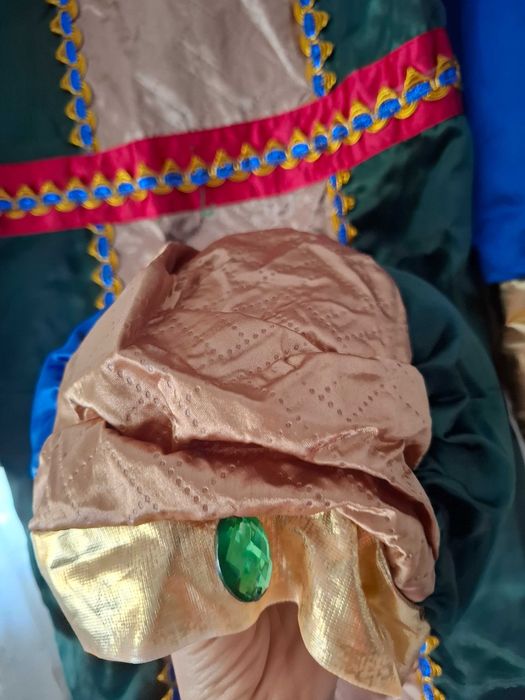 Set Costum rege Anglia 7-8 ani copii impecabil