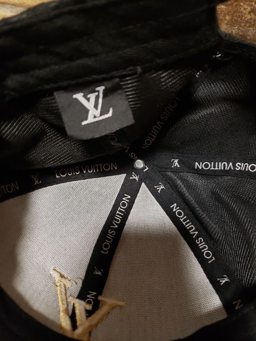 Vând şapcă Luis Vuitton