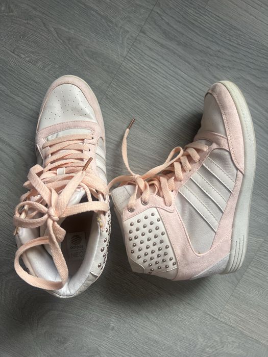 Продам кроссовки Адидас оригинал