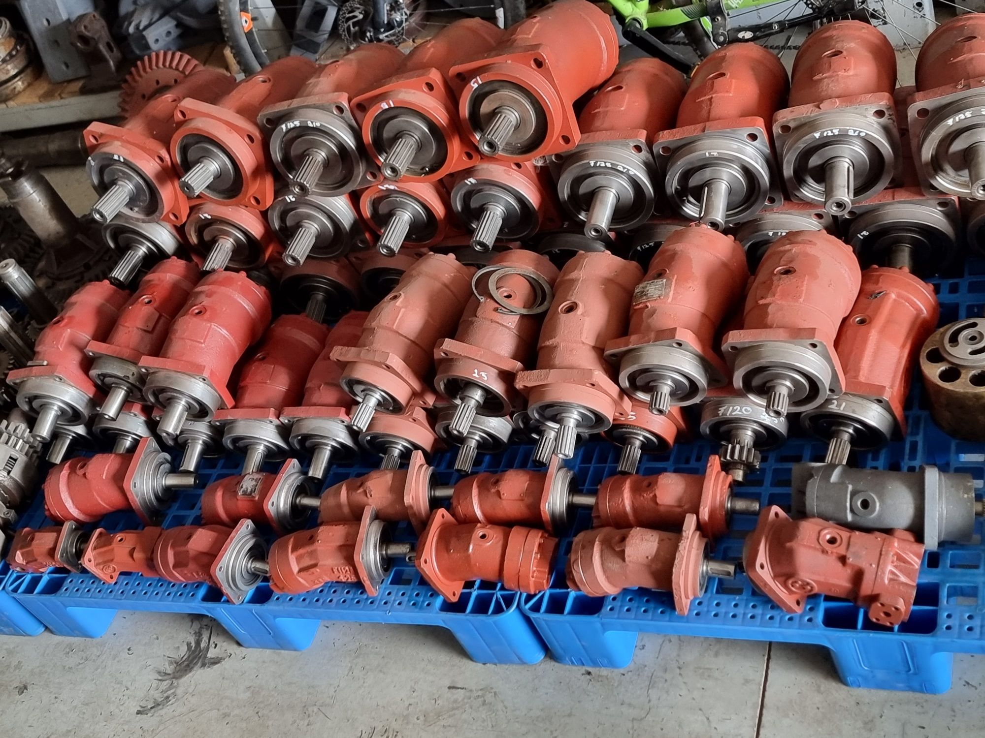Pompe hidraulice cilindrii si distribuitoare