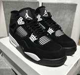 Jordan 4 white thunder