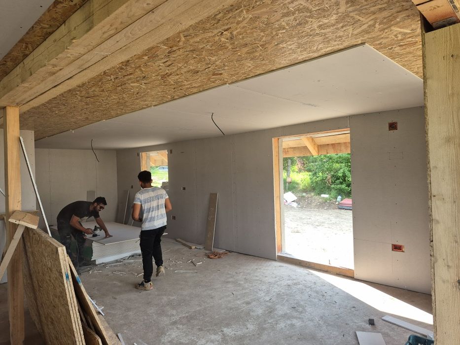 Vand cabane din lemn de vacanta sau de locuit