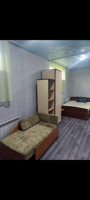 Сдам квартиру, пол дома максимум двоим.