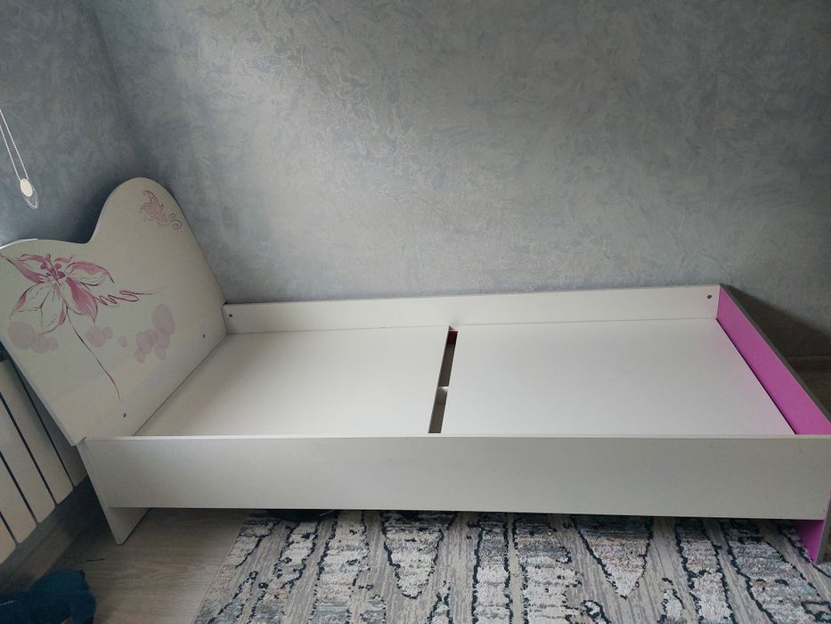 Продам кровать односпальную