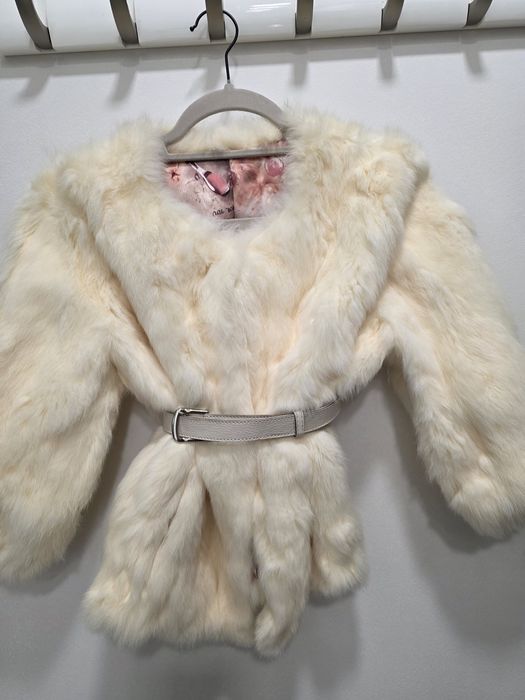 Blana naturala usoara si calduroasa cambrata