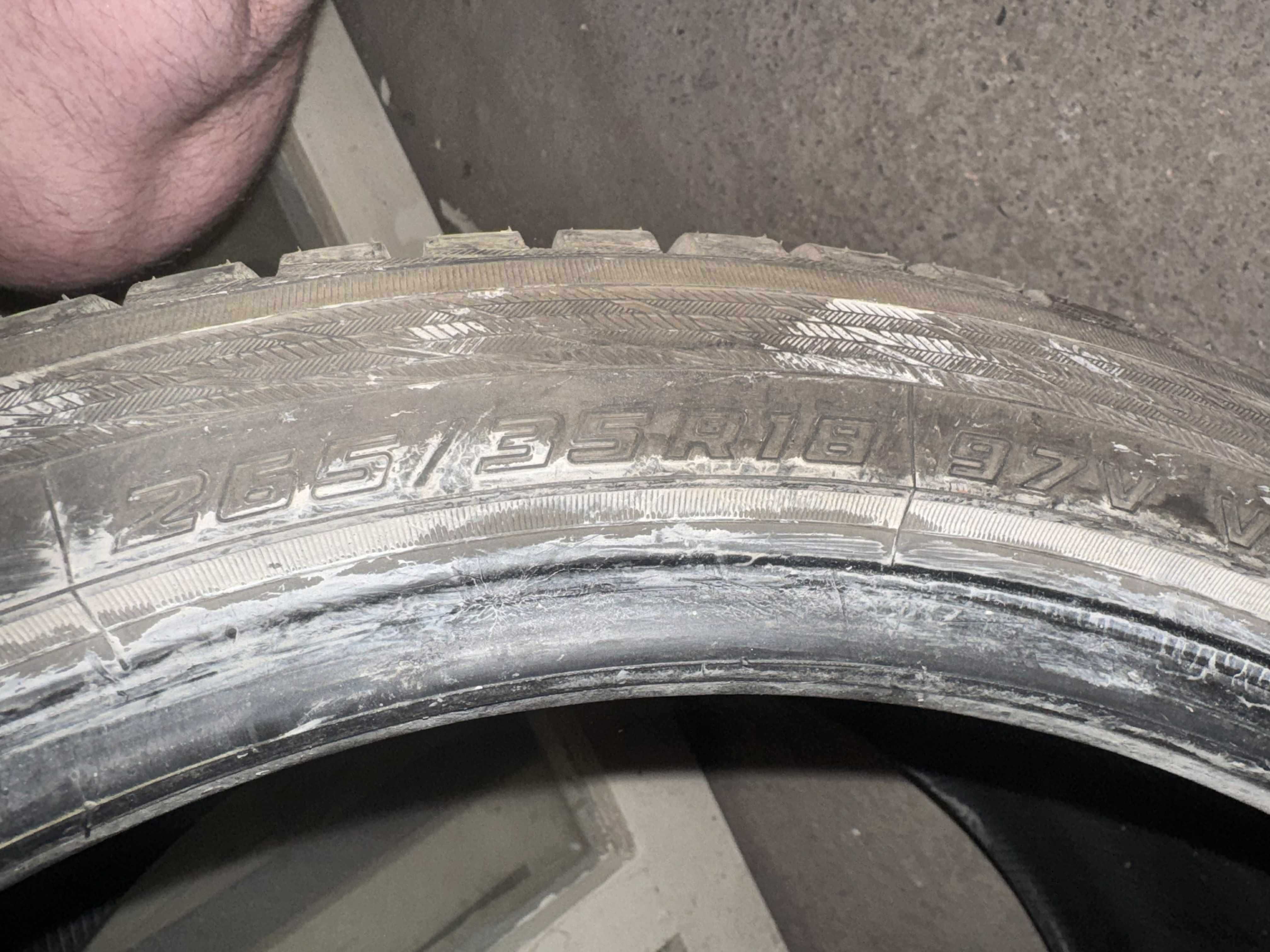 Зимни гуми Yokohama V905 BLUEW XL 265 35 18 7мм.