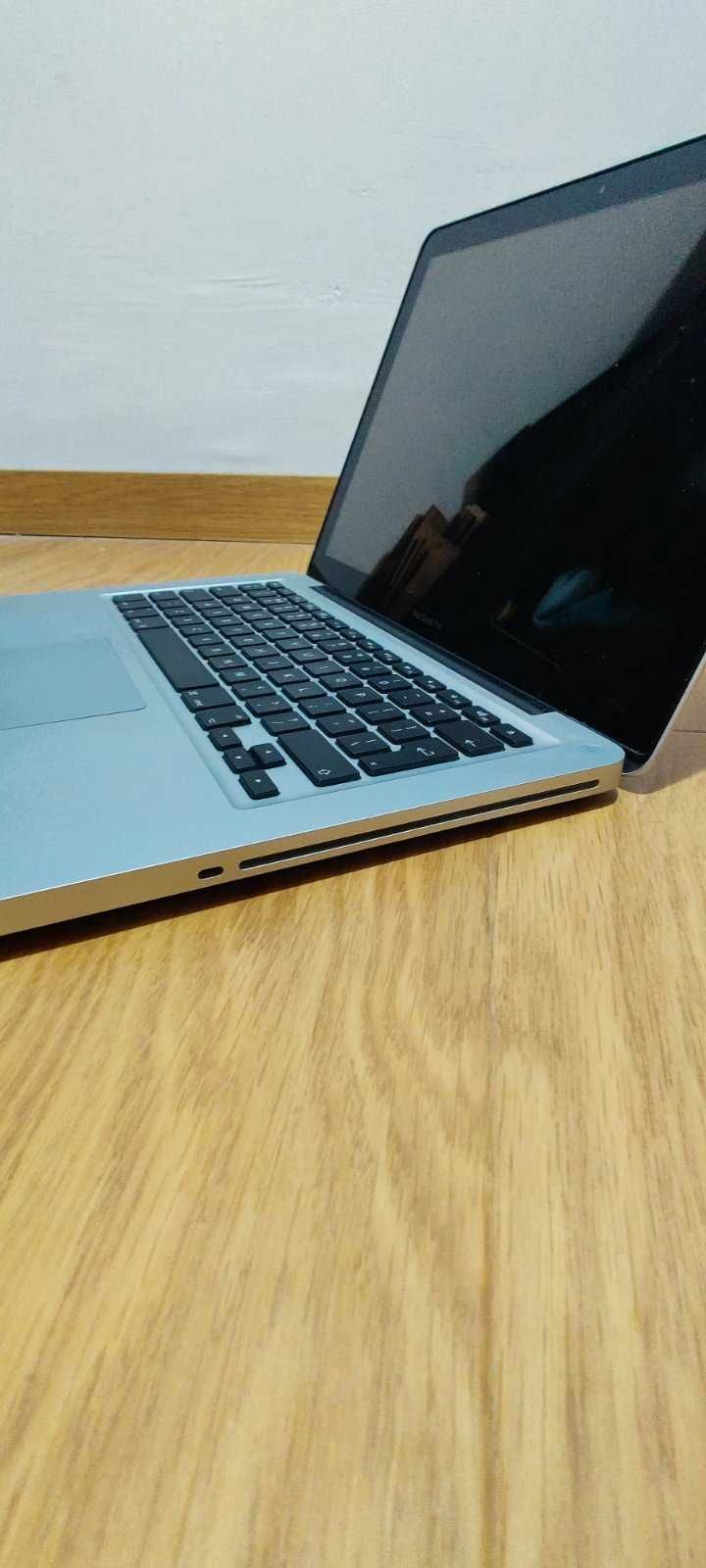 Macbook PRO Late 2012 8GB RAM - БЕЗ Харддиск - ЗА ЧАСТИ