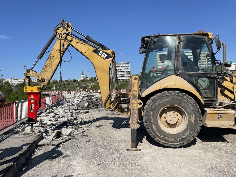 Inchirieri utilaje, buldoexcavator, compactor, excavator