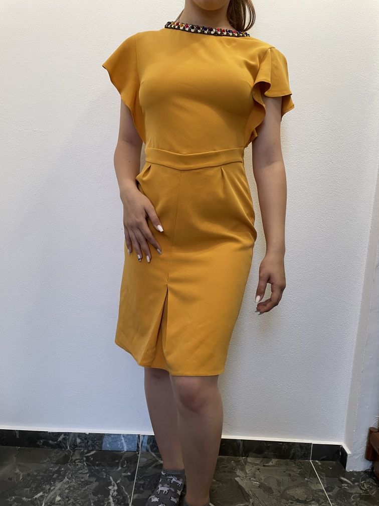 Vând rochițe dama