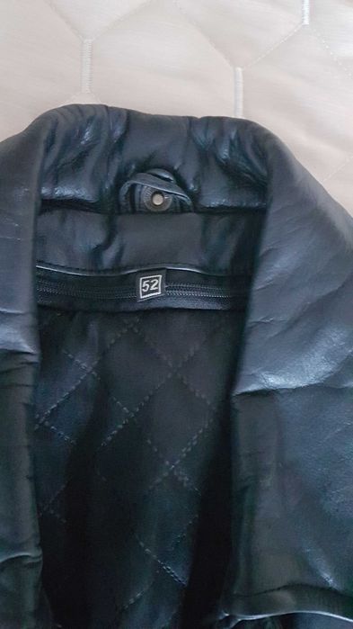 Българско яке от естествена кожа, L/XL, 100 лв.