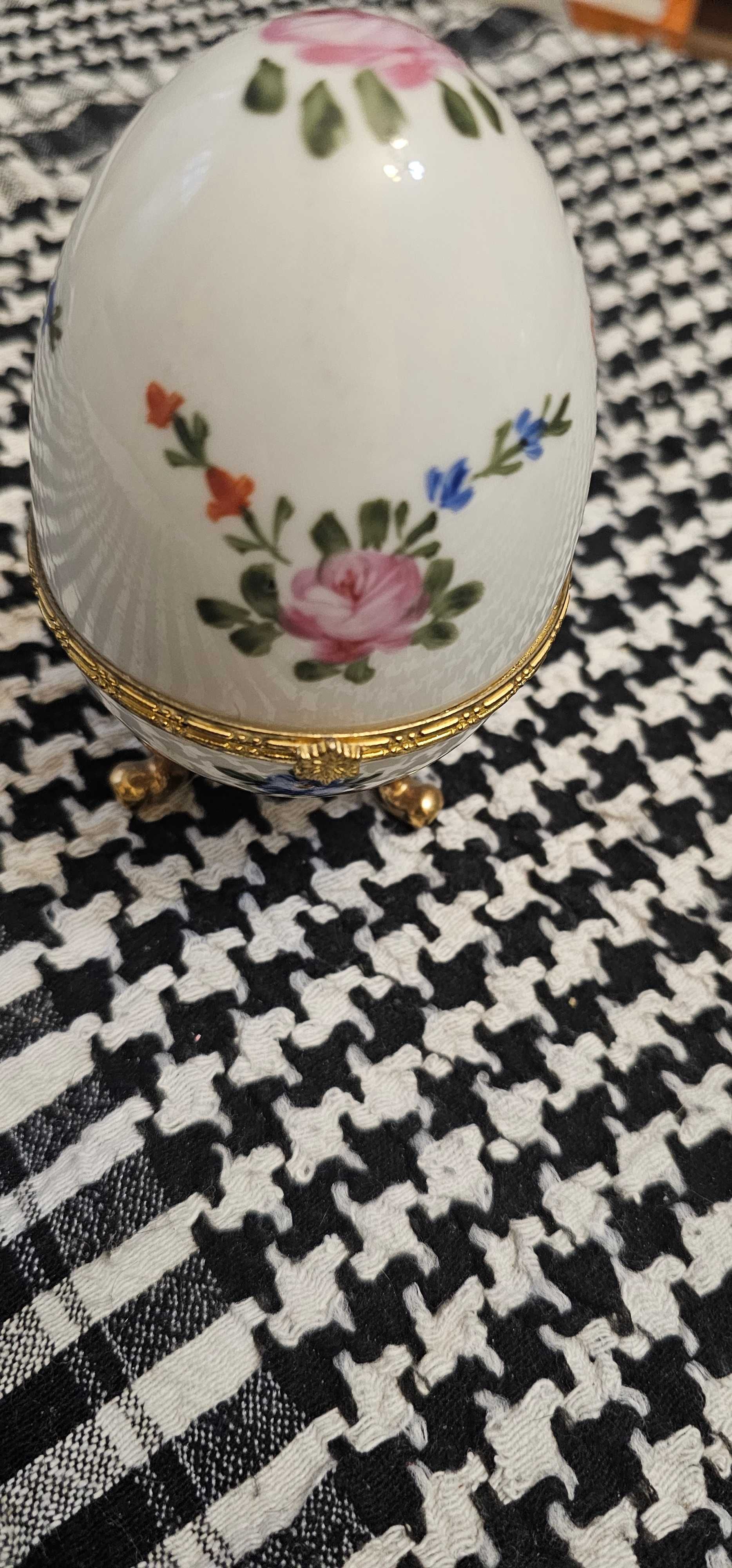 oua portelan gen faberge cutie bijuterii