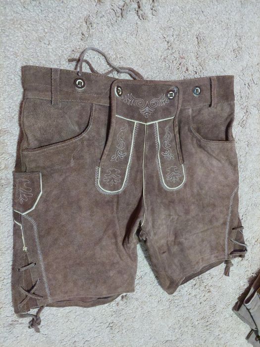 Pantaloni bavarezi,Oktoberfest,piele intoarsa,mărime 52