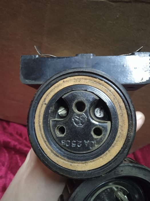 Продам высоковольтную трёхфазную розетку.