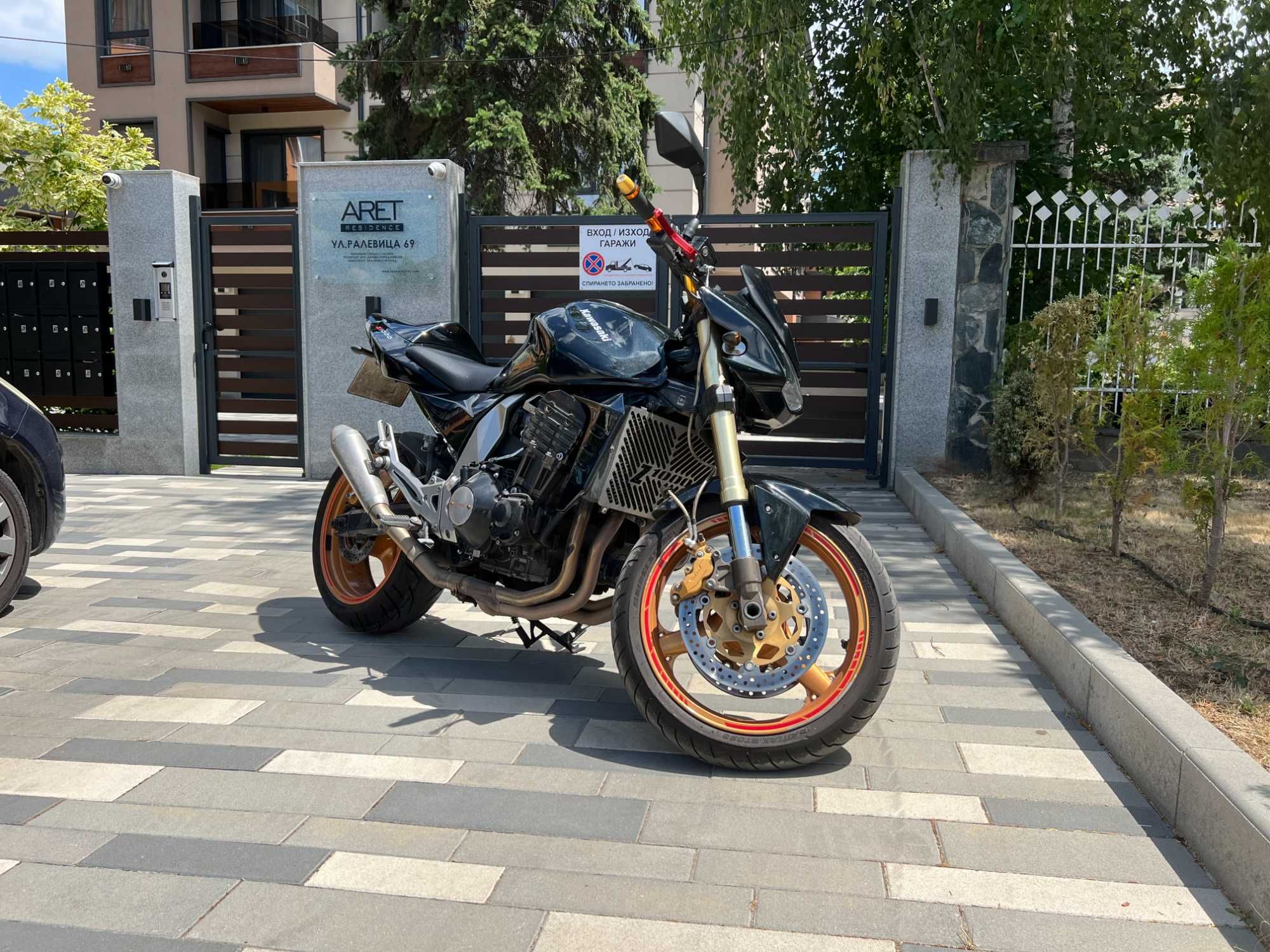 Kawasaki Z1000 топ