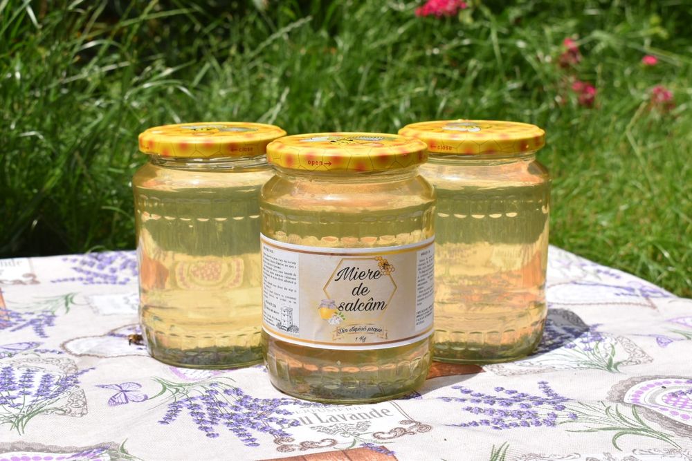 Miere de salcam 40, poliflora 30 si rapita 30 productie propie