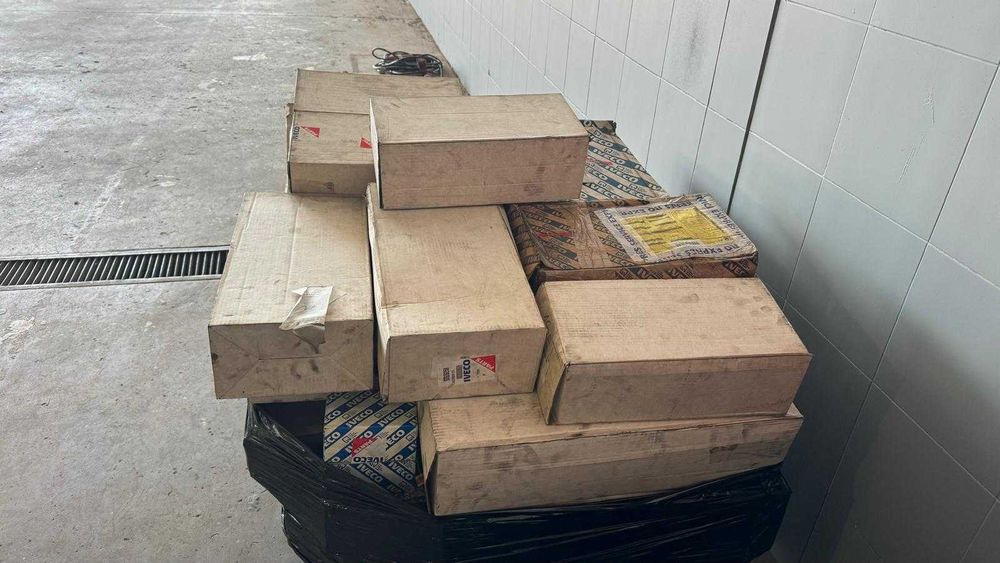 Piese camioane IVECO la palet!