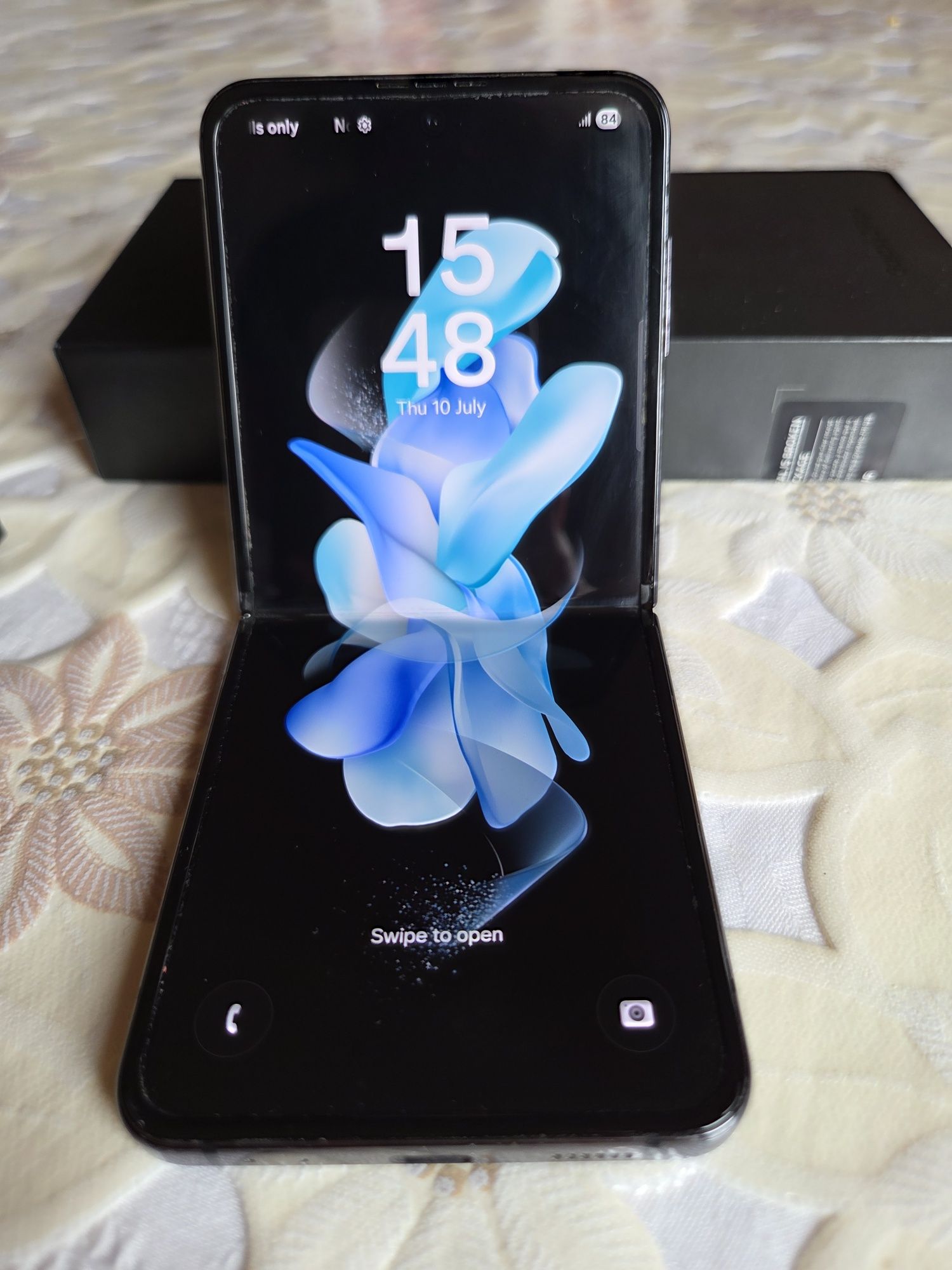 Samsung GalaxyZ Flip4