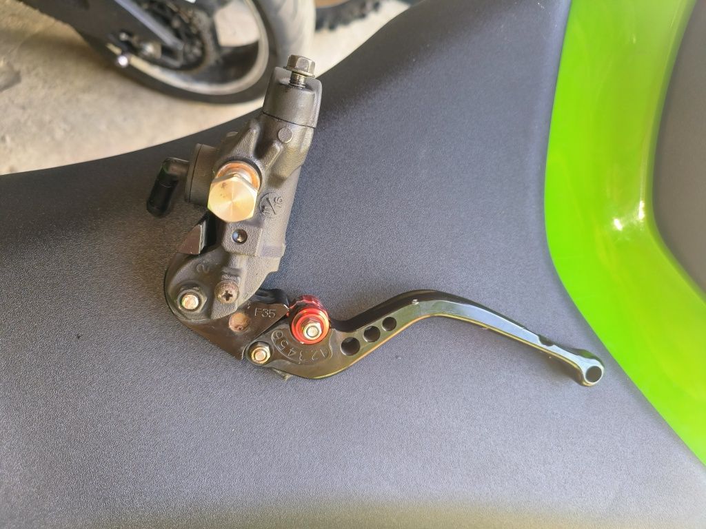 Помпа Nissin за Suzuki GSXR