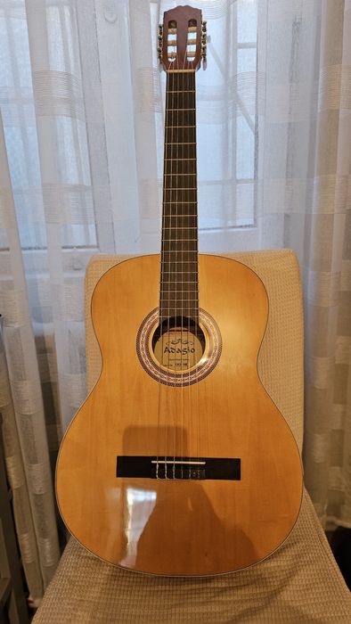 Гитара новая в упаковке