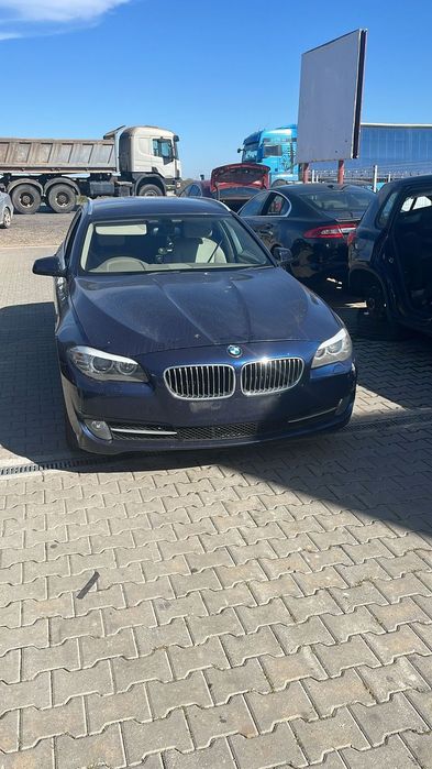 Dezmembram BMW F11 520D din 2012
