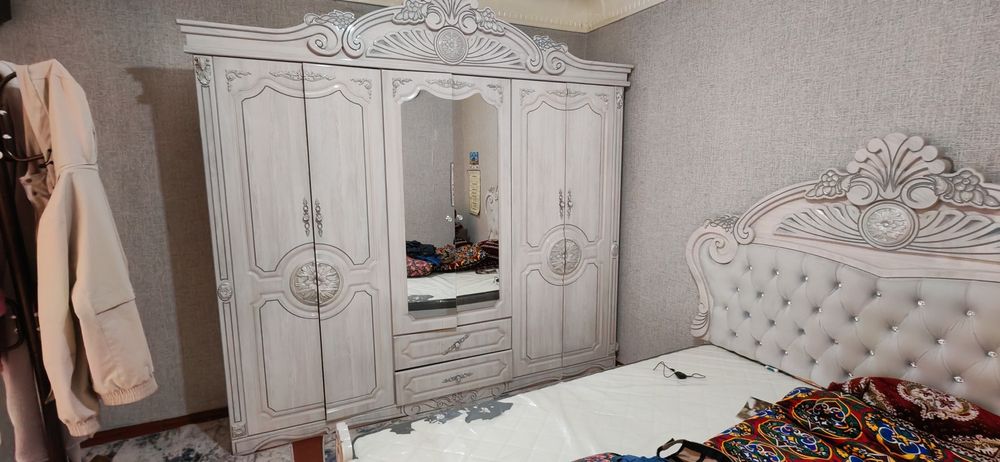 Spalniy mebel sotiladi