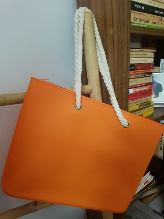 geanta silicon asemanatoare O-BAG