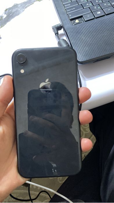 Продам iphone xr,айфон хр