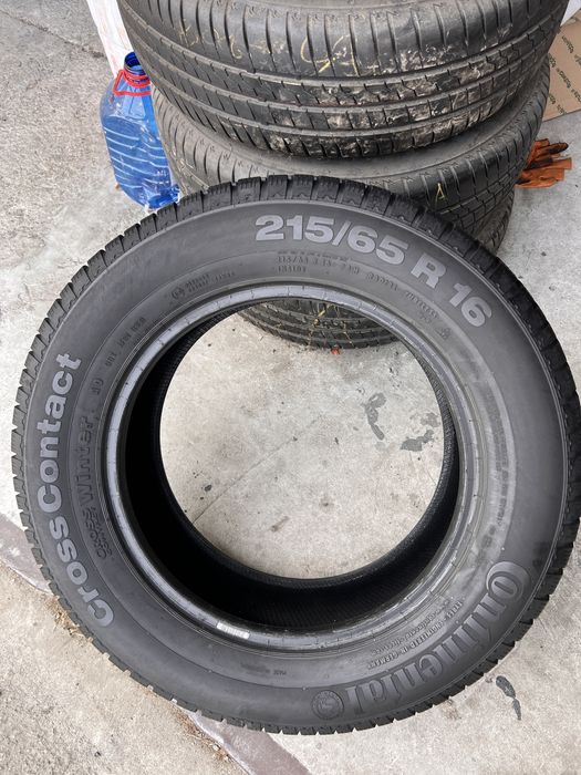 2 anvelope iarna 215/65/16 , Continental !