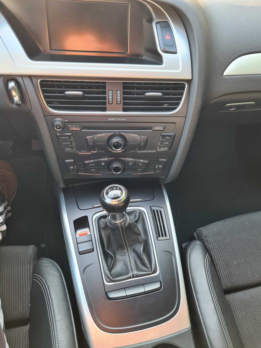 Audi A4 S-Line, Bang&Olufsen, Plafon negru