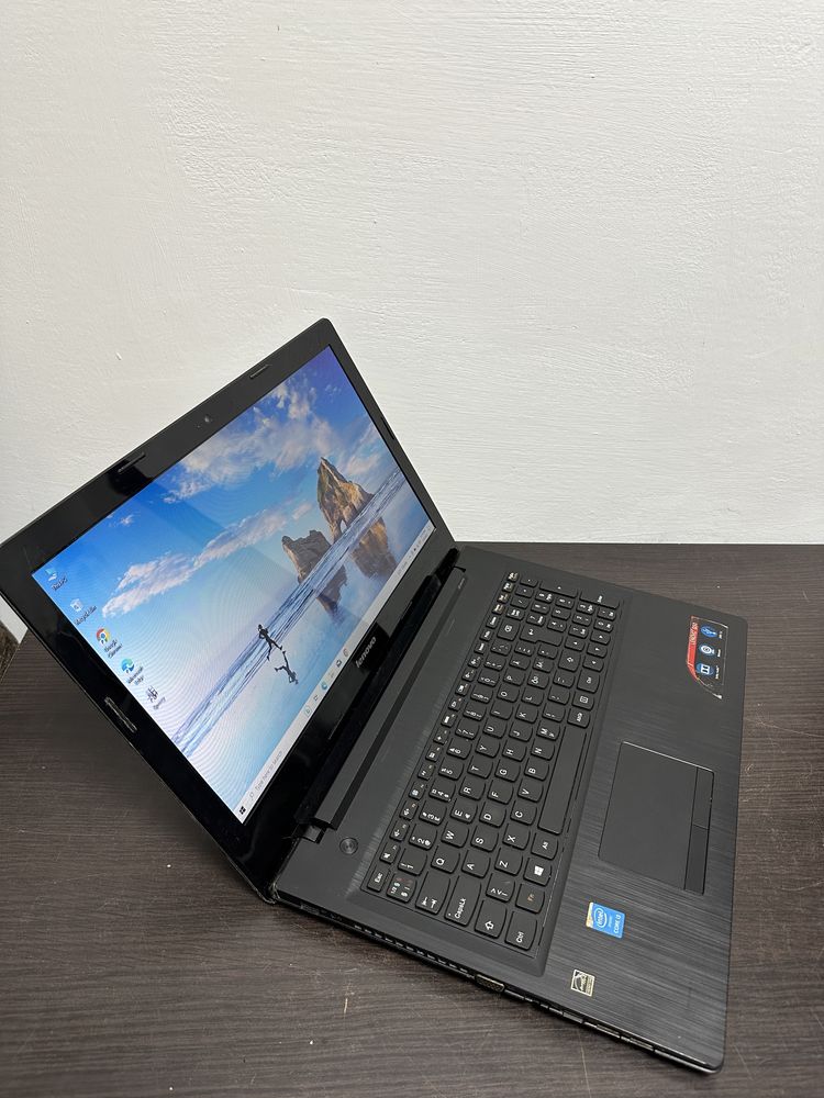 Super Slim Lenovo G50-Intel core i3 4030U-8Gb-750 GB-Windows 10