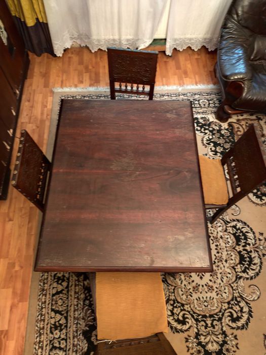 masa antica + 6 scaune piele cca 100 ani