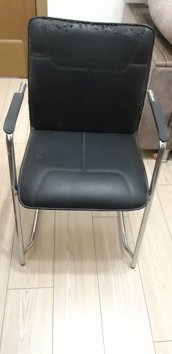 Офисное кресло кожзам