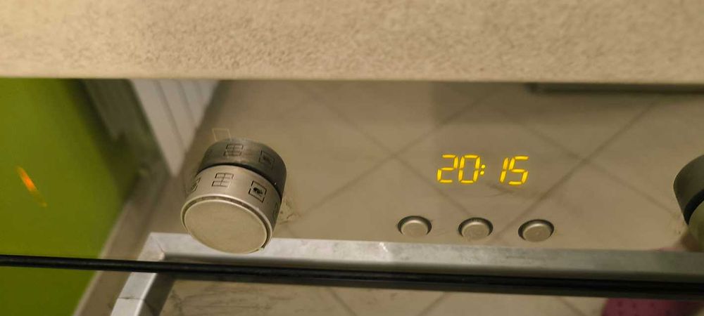 Ariston Hot Point фурна за вграждане, каталитични панели (без чистене)